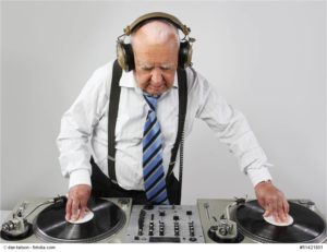 Erfahrener DJ zur Hochzeit - Bild: © dan talson